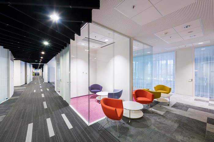 辦公室裝修中隔斷材料有哪些？