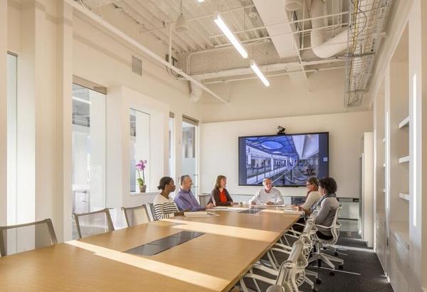 辦公室裝修靜謐溫和，更有效促進團隊協(xié)作