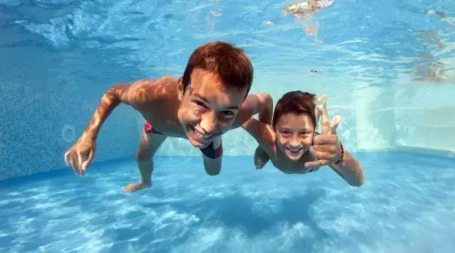 震驚！辦公室里99%都得了這個病，不及時解決危害一生！