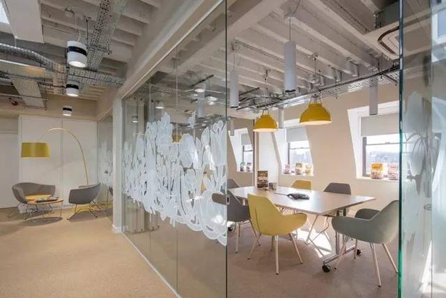 150億市場潛力，辦公室裝修也要開始考慮狗狗的感受了